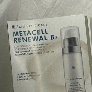 SkinCeuticals Metacell Renewal B3 White and Silver Bottle